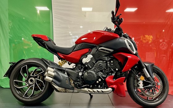 Gebrauchtmotorrad Ducati Diavel V4 - Bild 2