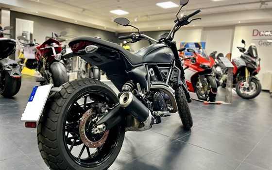 Gebrauchtmotorrad Ducati Scrambler Icon Dark - Bild 5