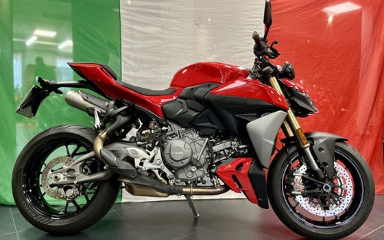 Gebrauchtmotorrad Ducati Streetfighter V2 - Bild 1
