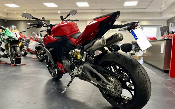 Gebrauchtmotorrad Ducati Streetfighter V2 - Bild 5