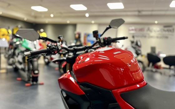 Gebrauchtmotorrad Ducati Streetfighter V2 - Bild 7
