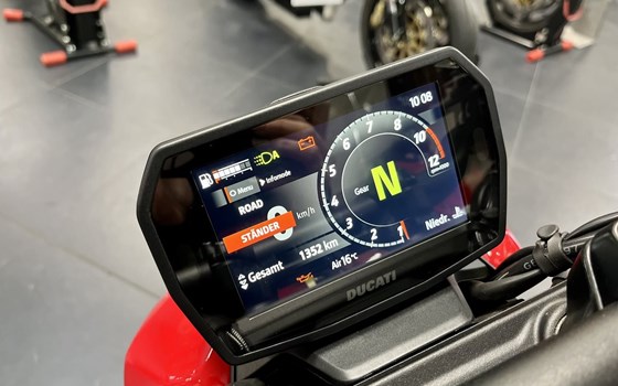 Gebrauchtmotorrad Ducati Streetfighter V2 - Bild 8
