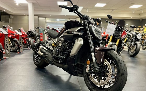 Gebrauchtmotorrad Ducati XDiavel V4 - Bild 3