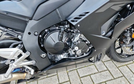Gebrauchtmotorrad Honda CBR1000RR-R Fireblade - Bild 10