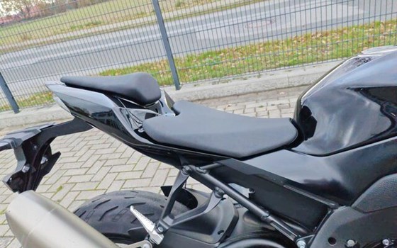 Gebrauchtmotorrad Honda CBR1000RR-R Fireblade - Bild 11