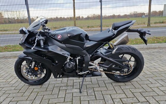 Gebrauchtmotorrad Honda CBR1000RR-R Fireblade - Bild 14