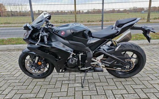 Gebrauchtmotorrad Honda CBR1000RR-R Fireblade - Bild 17