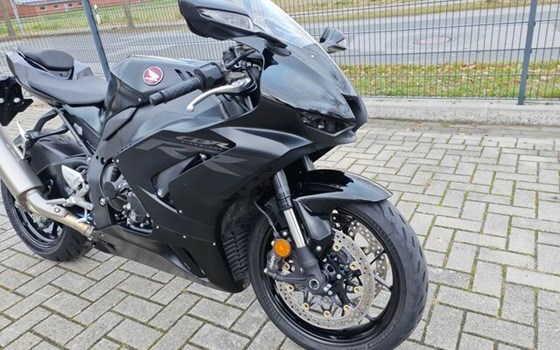 Gebrauchtmotorrad Honda CBR1000RR-R Fireblade - Bild 6