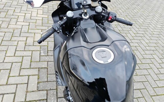 Gebrauchtmotorrad Honda CBR1000RR-R Fireblade - Bild 7