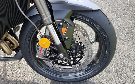 Neufahrzeug Triumph Street Triple 765 RS - Bild 7