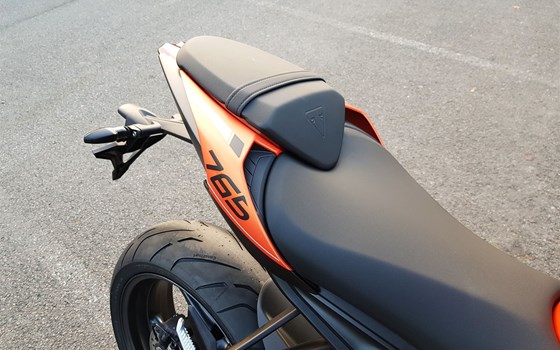 Neufahrzeug Triumph Street Triple 765 R A2 - Bild 9