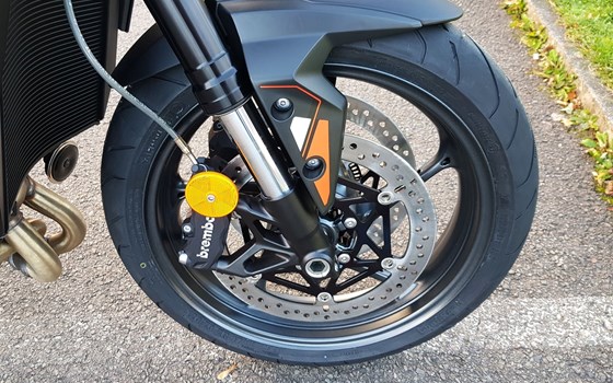 Neufahrzeug Triumph Street Triple 765 R A2 - Bild 8