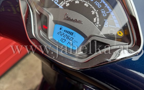 Gebrauchtmotorrad Vespa GTS 300 - Bild 7