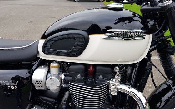 Gebrauchtmotorrad Triumph Bonneville T120 - Bild 7