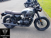 Gebrauchtmotorrad Triumph Bonneville T120 Black Black weeks deal