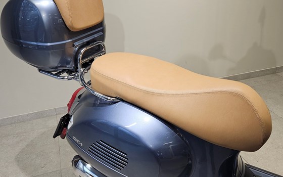 Gebrauchtmotorrad Vespa GTS 125 i.e. - Bild 2