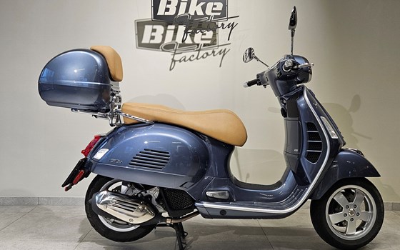 Gebrauchtmotorrad Vespa GTS 125 i.e. - Bild 4