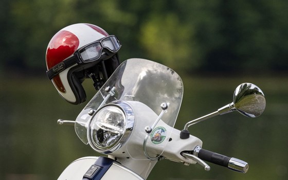 Gebrauchtmotorrad Vespa GTS 300 hpe - Bild 3