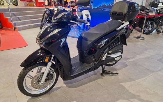 Gebrauchtmotorrad Honda SH350i - Bild 11