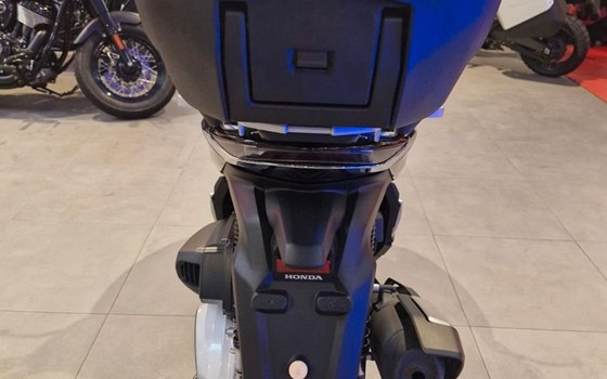 Gebrauchtmotorrad Honda SH350i - Bild 6