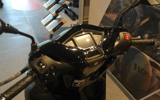 Neufahrzeug Honda SH350i - Bild 6