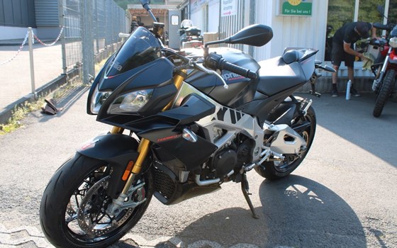 Gebrauchtmotorrad Aprilia Tuono V4 1100 Factory - Bild 2