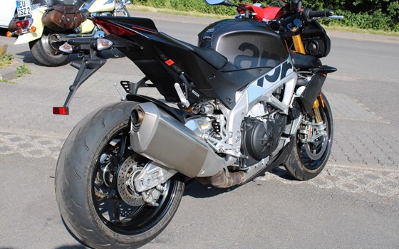 Gebrauchtmotorrad Aprilia Tuono V4 1100 Factory - Bild 4
