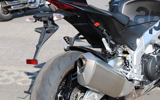 Gebrauchtmotorrad Aprilia Tuono V4 1100 Factory - Bild 5