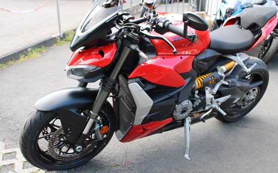 Gebrauchtmotorrad Ducati Streetfighter V2 - Bild 11