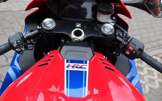 Gebrauchtmotorrad Honda CBR1000RR-R Fireblade - Bild 13