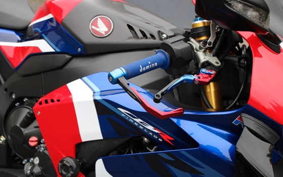 Gebrauchtmotorrad Honda CBR1000RR-R Fireblade SP - Bild 10