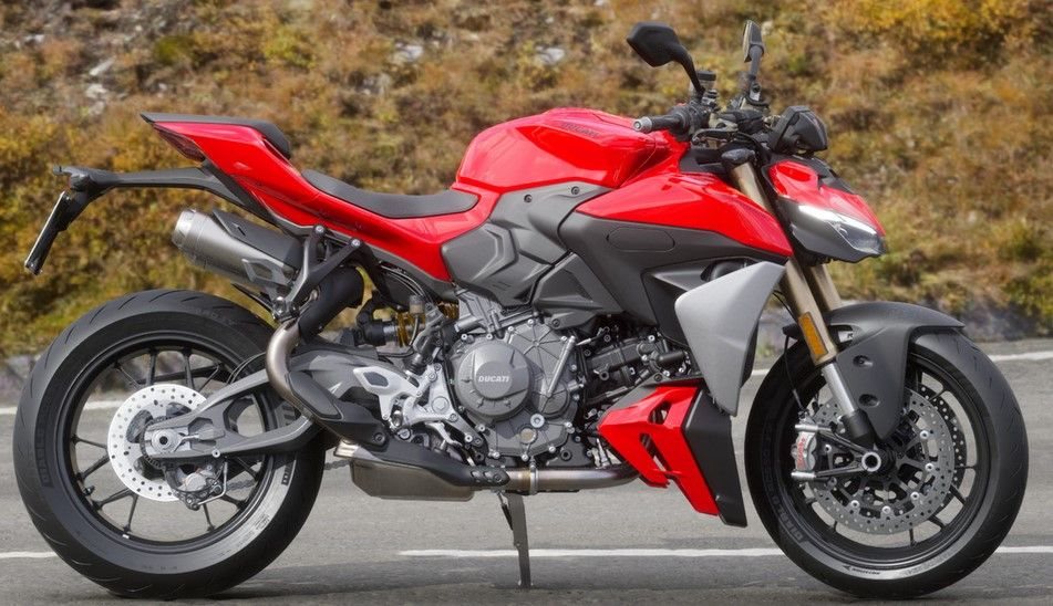 Ducati Streetfighter V2 