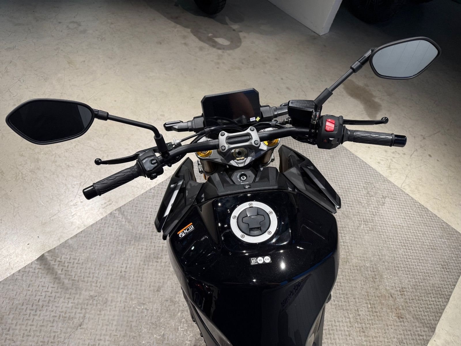Suzuki GSX-S1000