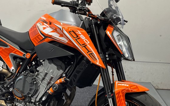 Gebrauchtmotorrad KTM 790 Duke - Bild 2