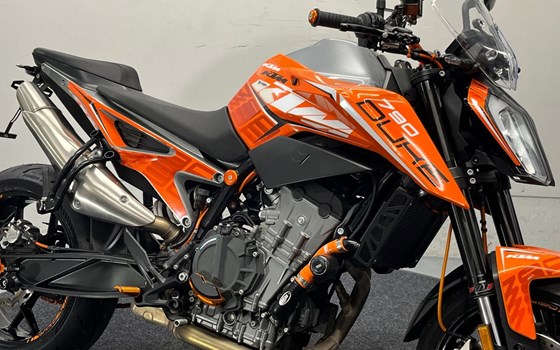 Gebrauchtmotorrad KTM 790 Duke - Bild 21