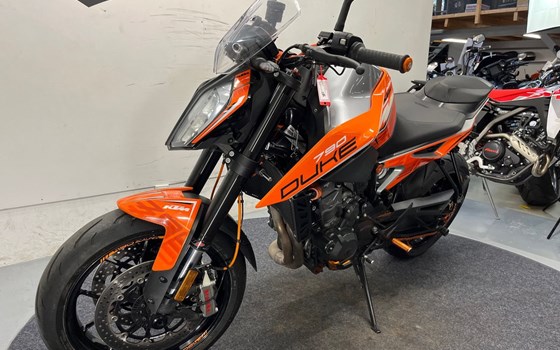 Gebrauchtmotorrad KTM 790 Duke - Bild 3