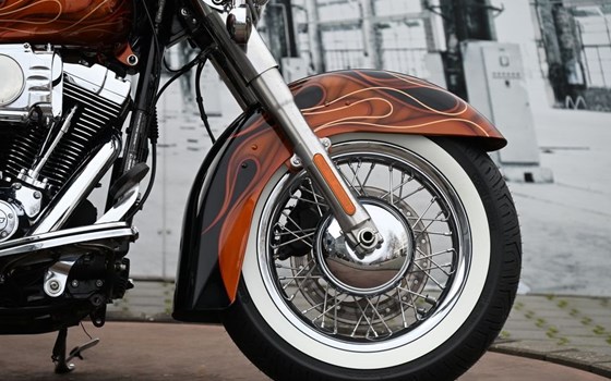 Gebrauchtmotorrad Harley-Davidson Softail Heritage Classic Anniversary - Bild 3