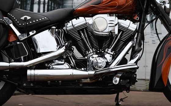 Gebrauchtmotorrad Harley-Davidson Softail Heritage Classic Anniversary - Bild 4