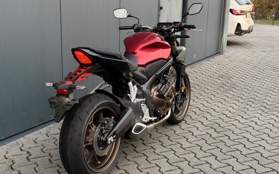 Gebrauchtmotorrad Honda CB650R E-Clutch - Bild 2
