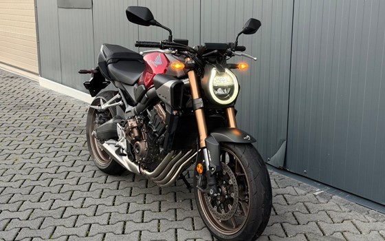 Gebrauchtmotorrad Honda CB650R E-Clutch - Bild 3