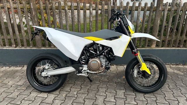 Husqvarna 701 Supermoto 
