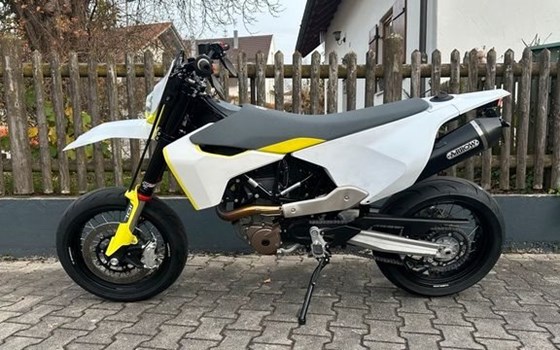 Gebrauchtmotorrad Husqvarna 701 Supermoto - Bild 2