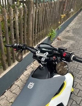Gebrauchtmotorrad Husqvarna 701 Supermoto - Bild 4