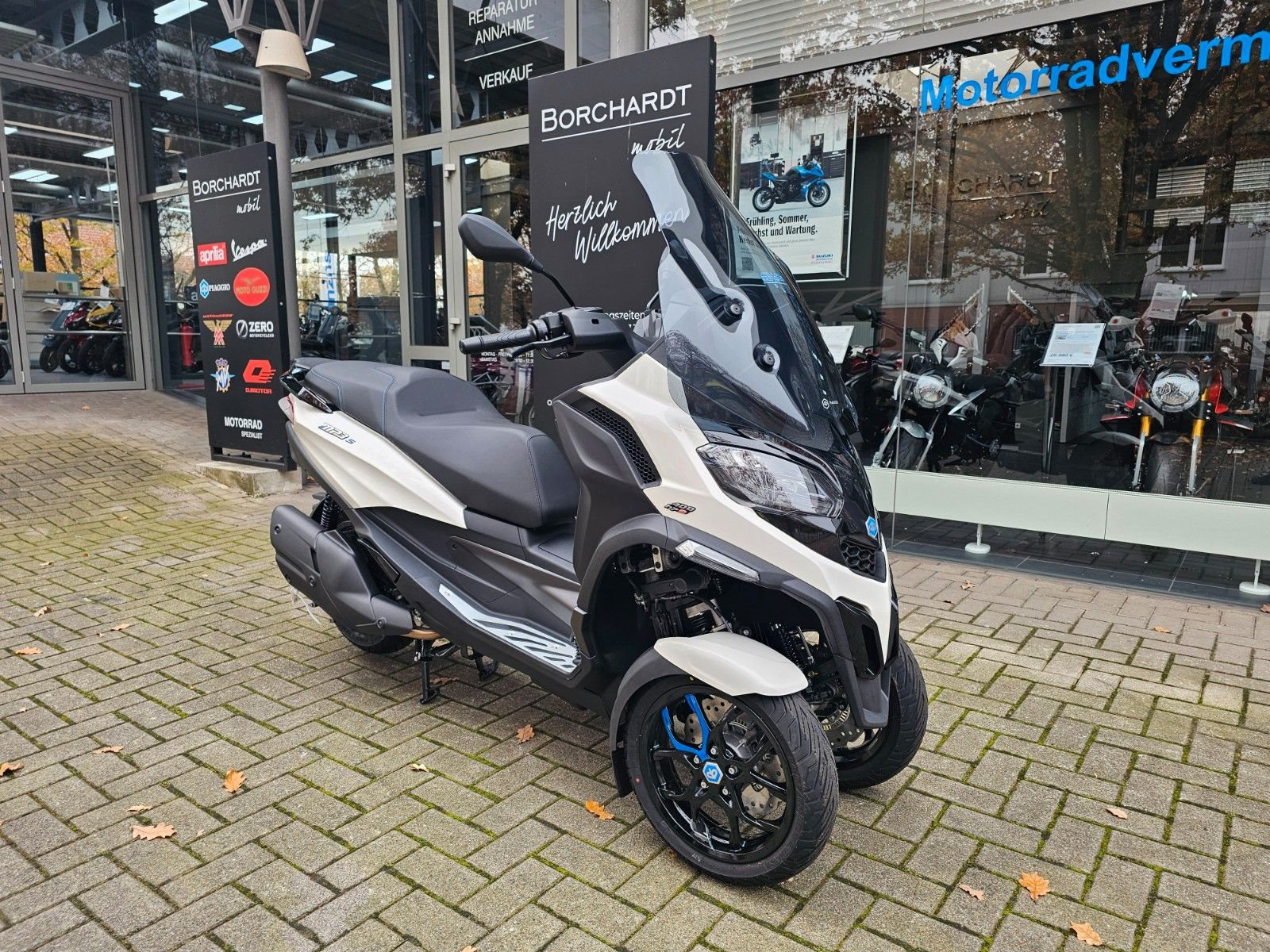 Piaggio MP3 400 Sport