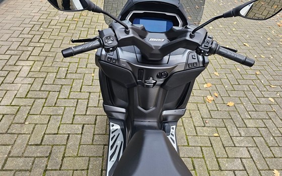Neufahrzeug Piaggio MP3 400 Sport - Bild 10