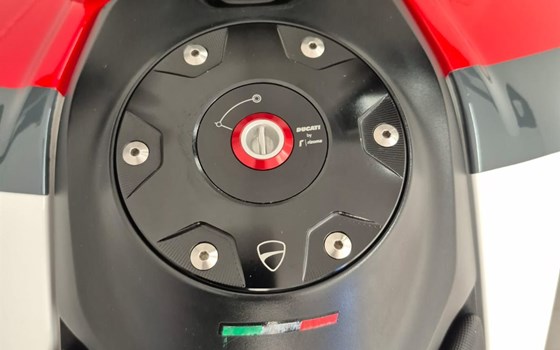 Gebrauchtmotorrad Ducati Hypermotard 950 SP - Bild 3