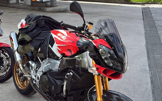 Gebrauchtmotorrad Aprilia RSV 1000 Tuono R - Bild 7