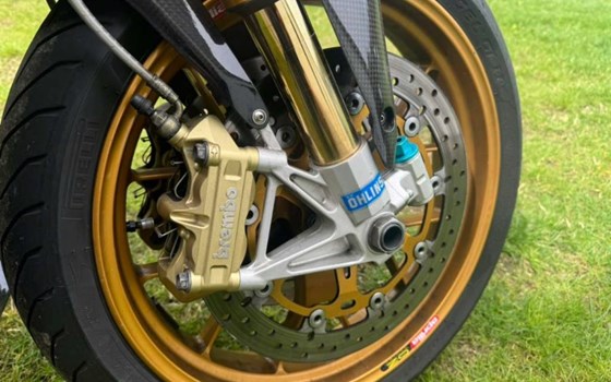 Gebrauchtmotorrad Aprilia RSV 1000 Tuono R - Bild 2