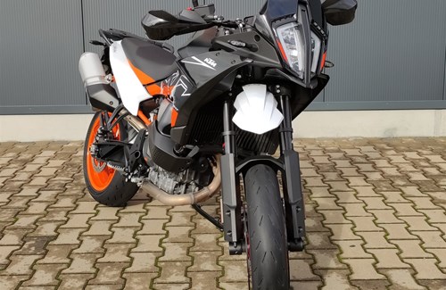 Gebrauchtmotorrad KTM 890 SMT