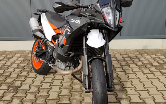 Gebrauchtmotorrad KTM 890 SMT - Bild 1